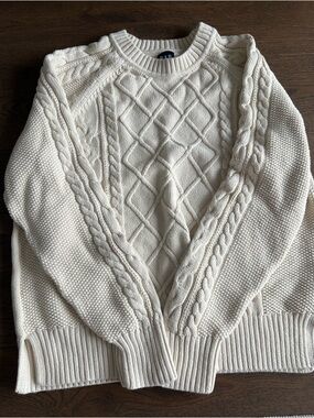 GAP Cream Cable Knit Crewneck Sweater